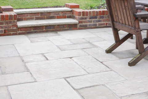 <strong>Patio Paving</strong> Experts Staffordshire